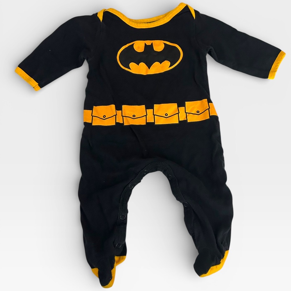 5 for $25🔥Batman Black Snap Bottom Footie Pajama Jumpsuit 0/3‎ Months
